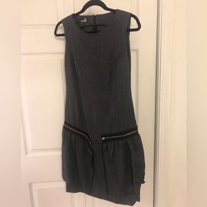 LOVE MOSCHINO Wool Sleeveless Dress w/ Zipper ruffle. Size 8